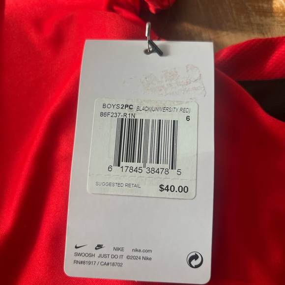 NWT Nike Boys 2 Piece Shorts Set - Picture 4 of 6